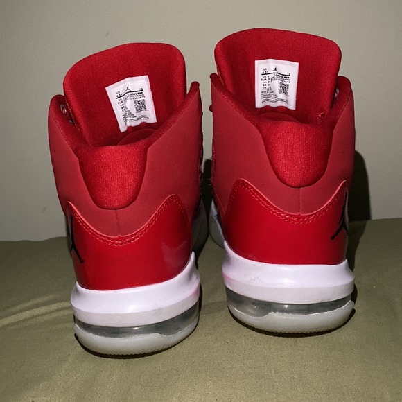 jordan max aura (GS) gym red/black-white-ice - Picture 5 of 5